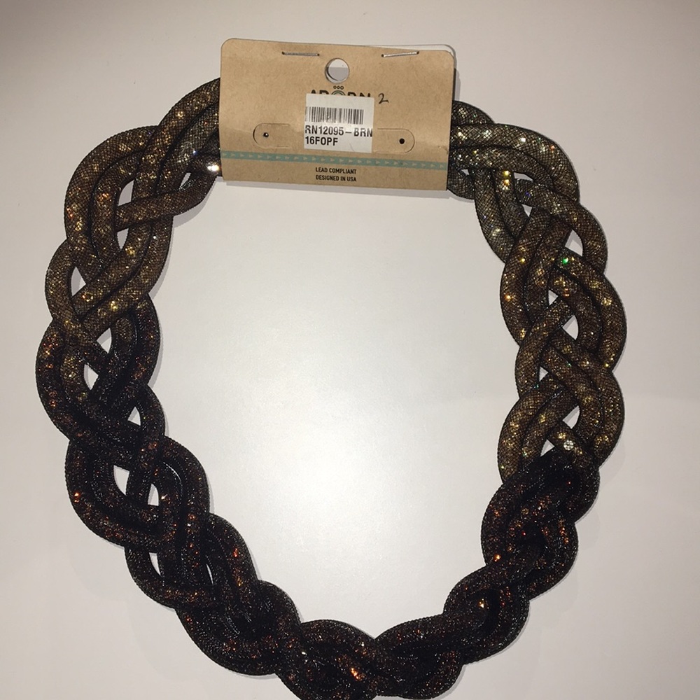 NEW WITH TAGS beautiful statement necklace